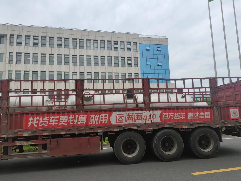 七月发货一次三车，车间任务依旧繁忙